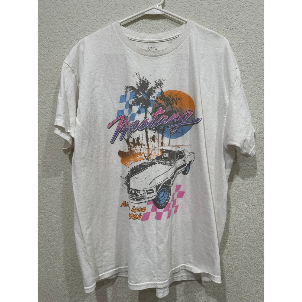 Ford Mustang Graphic T-Shirt Mens Large‎ White Retro American Icon 1964 Car Tee